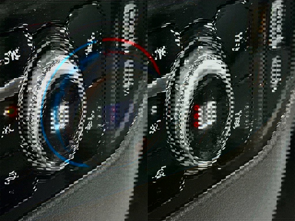 New 2026 GMC Sierra 3500 SLT image 21