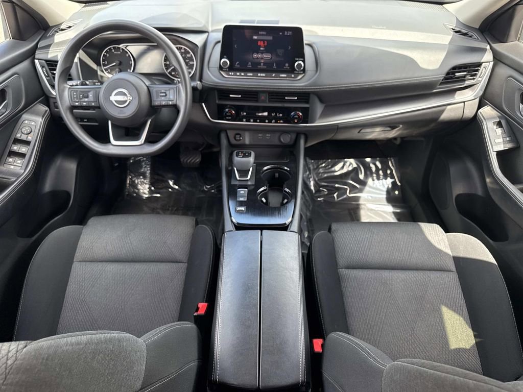 Used 2024 Nissan Rogue SV FWD image 17