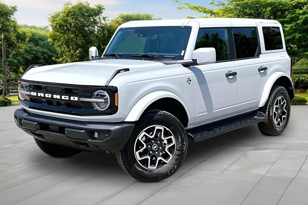 New 2026 Ford Bronco Outer Banks AWD/4WD image 2