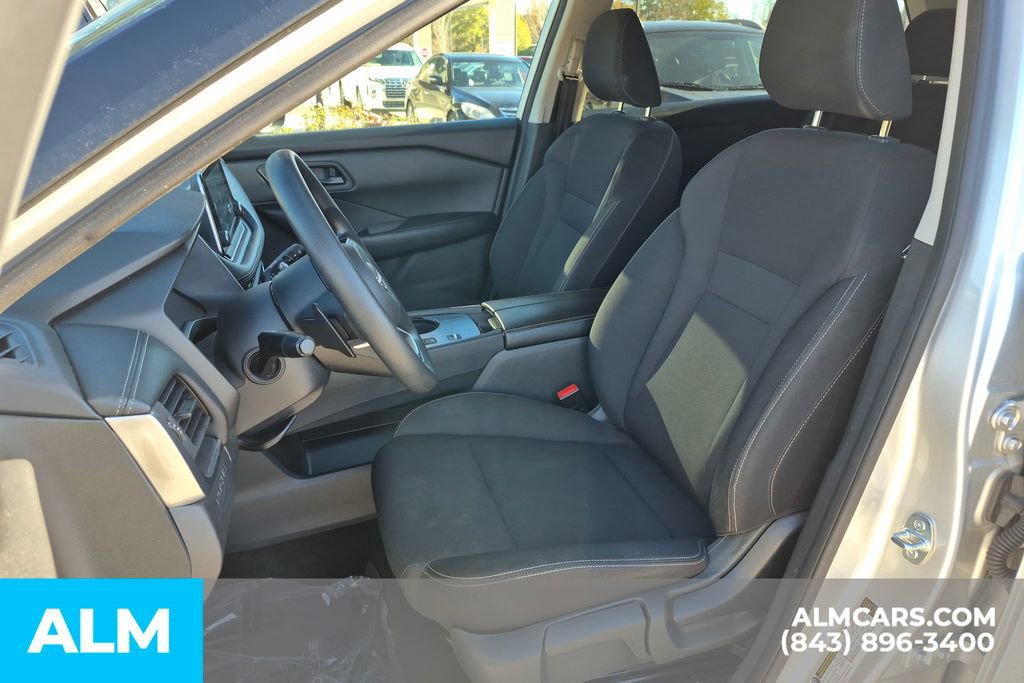 Used 2024 Nissan Rogue S image 16