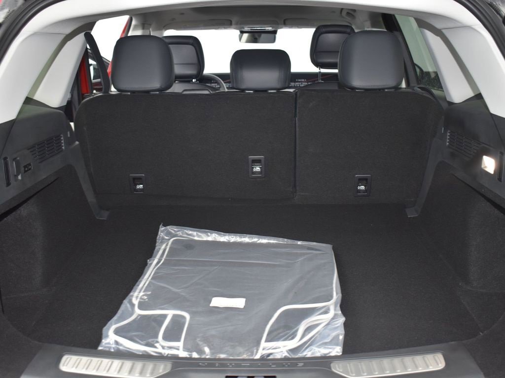 New 2025 Lincoln Nautilus Premier w/ Equipment Group 102A image 12