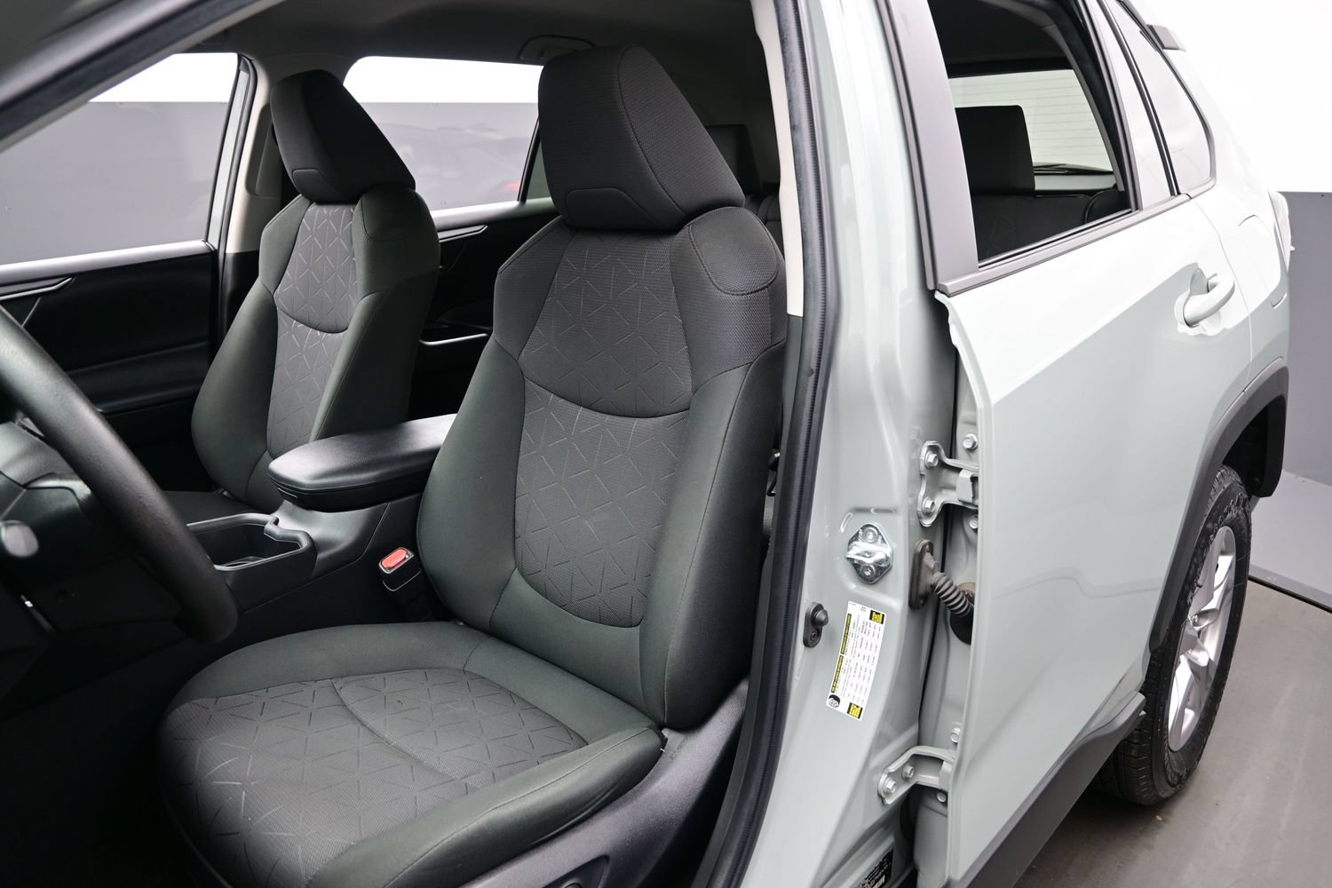 Used 2023 Toyota RAV4 XLE AWD/4WD image 12