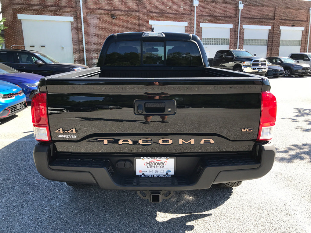 Used 2017 Toyota Tacoma SR5 AWD/4WD image 6