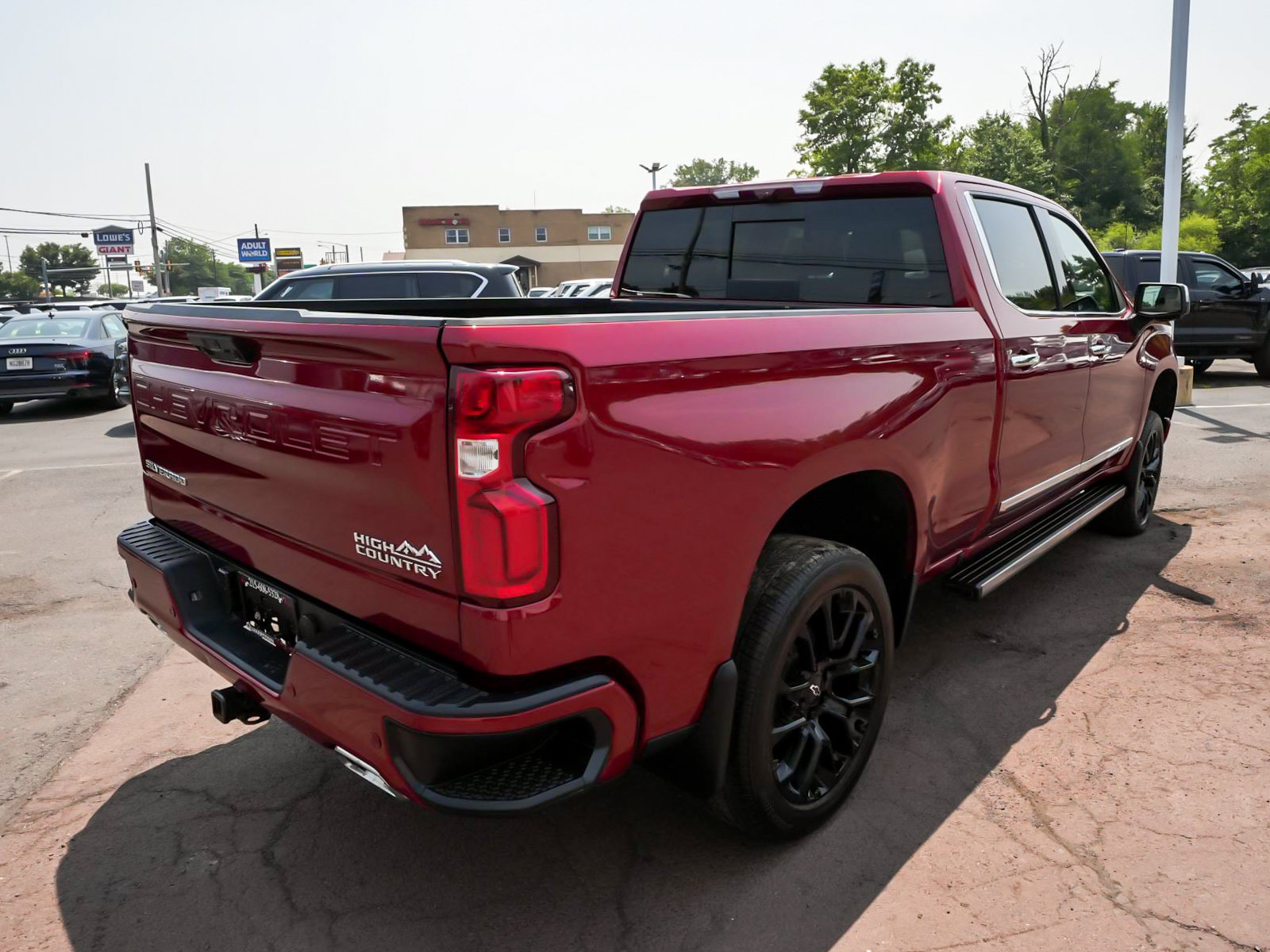 Used 2024 Chevrolet Silverado 1500 High Country w/ Technology Package AWD/4WD image 6