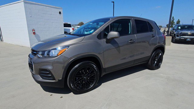 Used 2021 Chevrolet Trax LS AWD/4WD image 4
