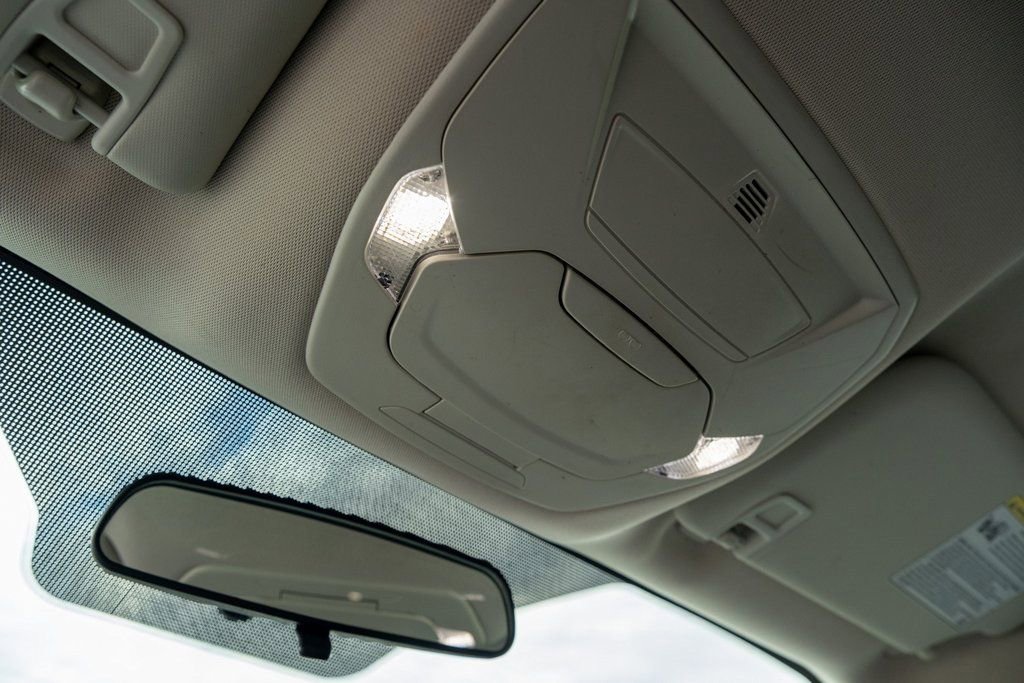 Used 2019 Ford Escape SE image 28