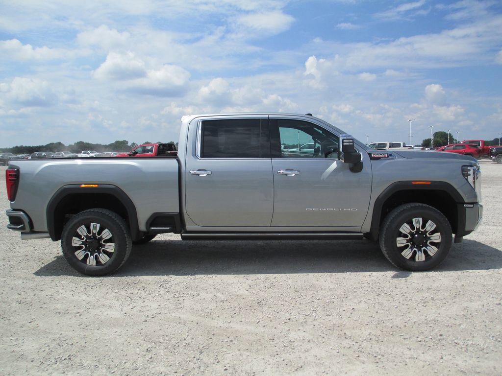 New 2026 GMC Sierra 2500 Denali w/ Denali Reserve Package AWD/4WD image 3
