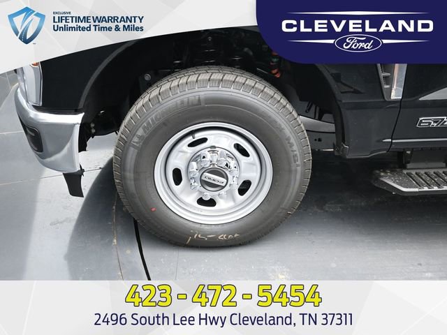 New 2025 Ford F250 XL w/ XL Chrome Package image 9