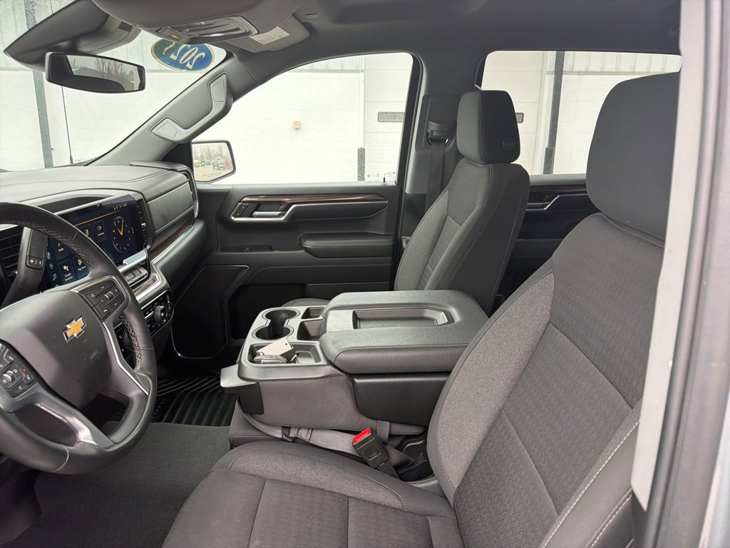 Used 2024 Chevrolet Silverado 1500 LT image 8