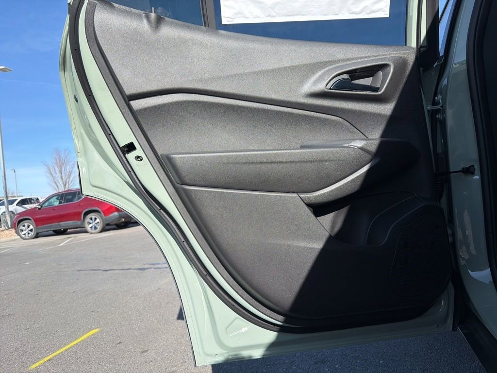 New 2026 Chevrolet Trax ACTIV w/ Sunroof Package FWD image 21