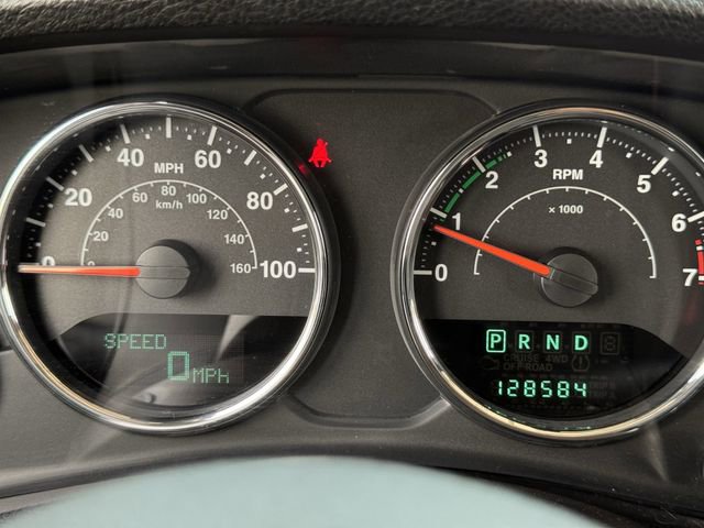 Used 2014 Jeep Wrangler Unlimited Sport w/ Connectivity Group image 13