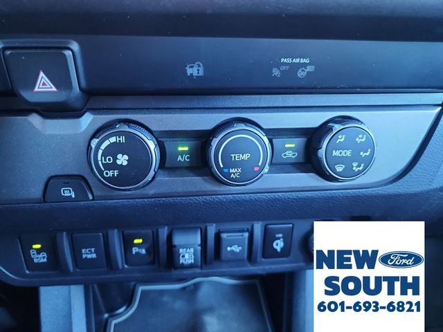 Used 2020 Toyota Tacoma TRD Sport image 15