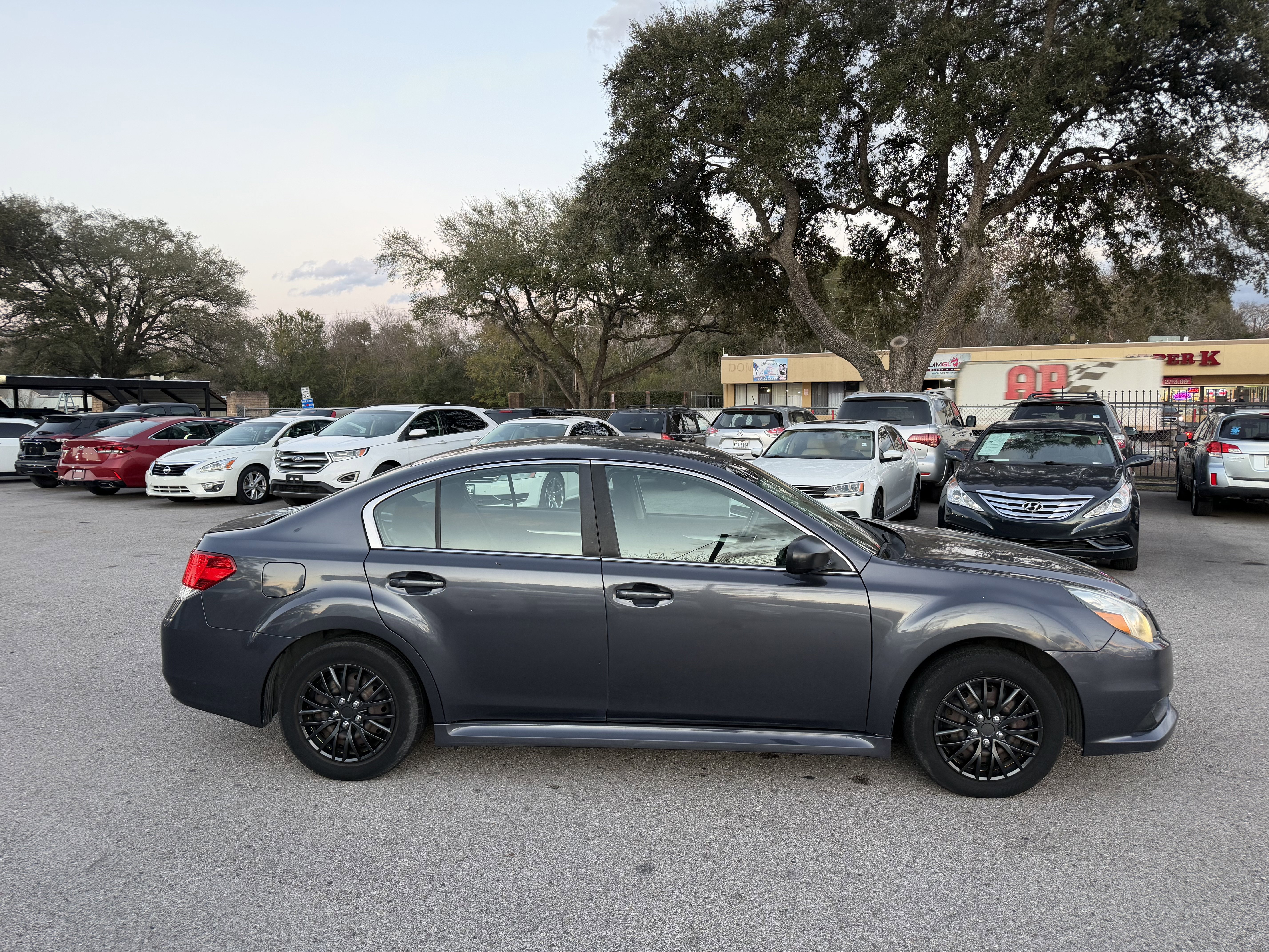 Used 2014 Subaru Legacy 2.5i image 4