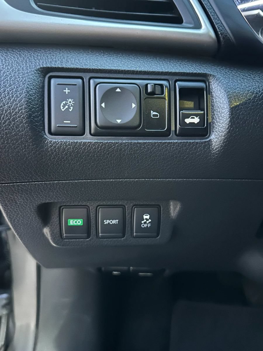 Used 2018 Nissan Sentra SV FWD image 24