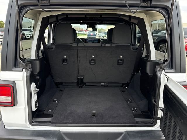 Used 2025 Jeep Wrangler Sport S image 31