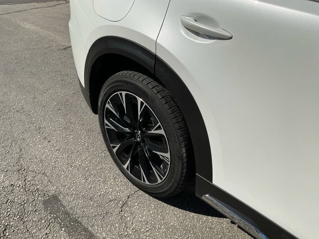 Used 2024 MAZDA CX-90 Plug-In Hybrid w/ Premium Pkg AWD/4WD image 18