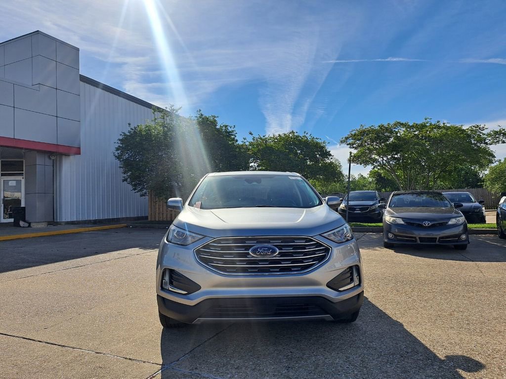 Used 2022 Ford Edge SEL w/ Convenience Package image 2