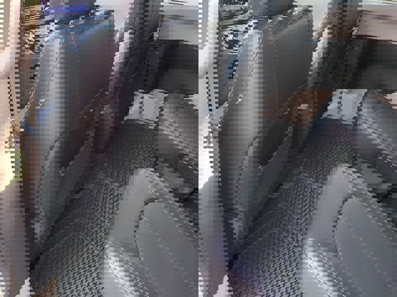 Used 2024 Chrysler Pacifica Touring-L w/ Road Tripper Package image 19