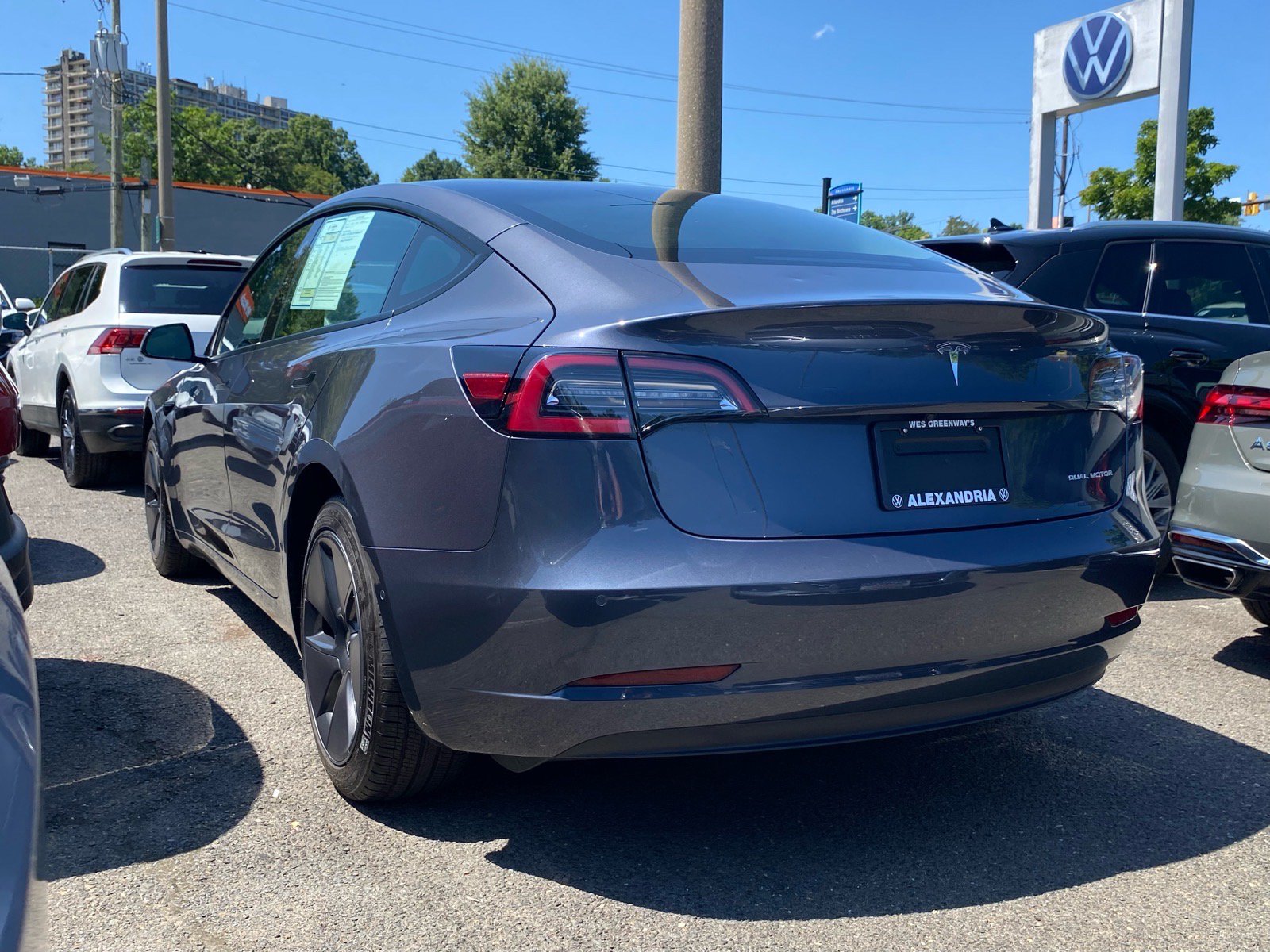 Used 2022 Tesla Model 3 Long Range AWD/4WD image 3