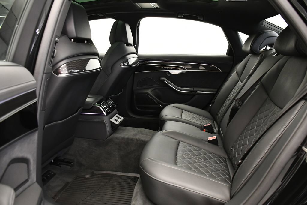Used 2025 Audi S8 image 40