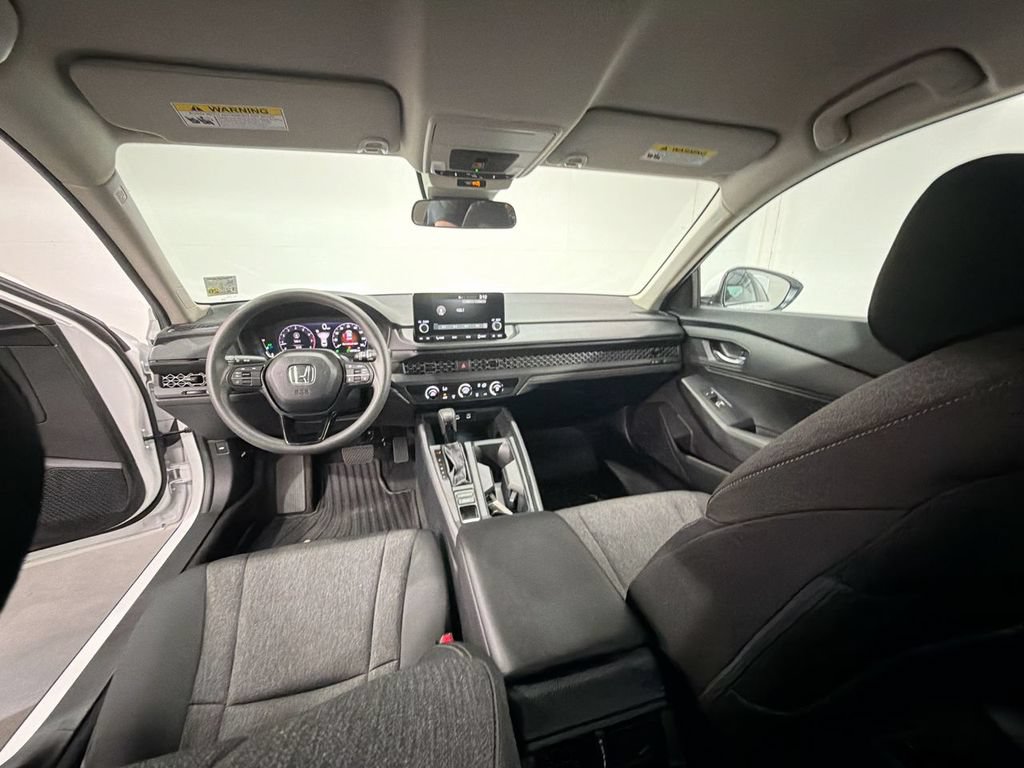 Certified 2025 Honda Accord LX image 19