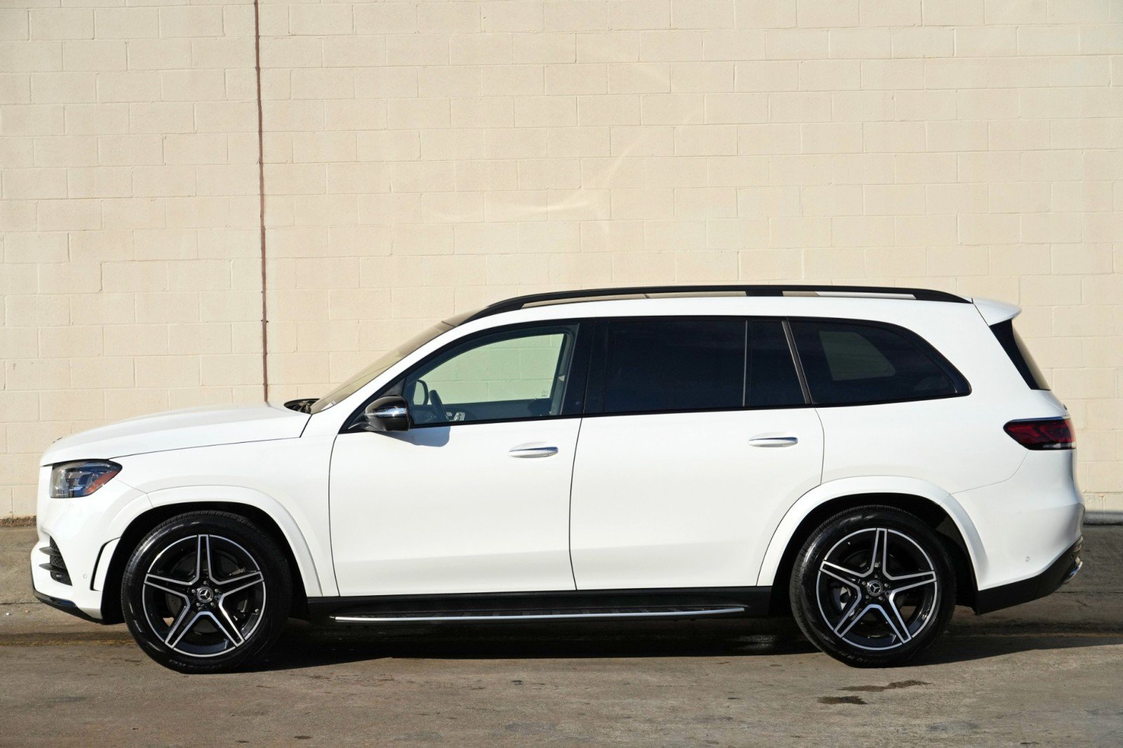 Used 2023 Mercedes-Benz GLS 450 4MATIC image 52