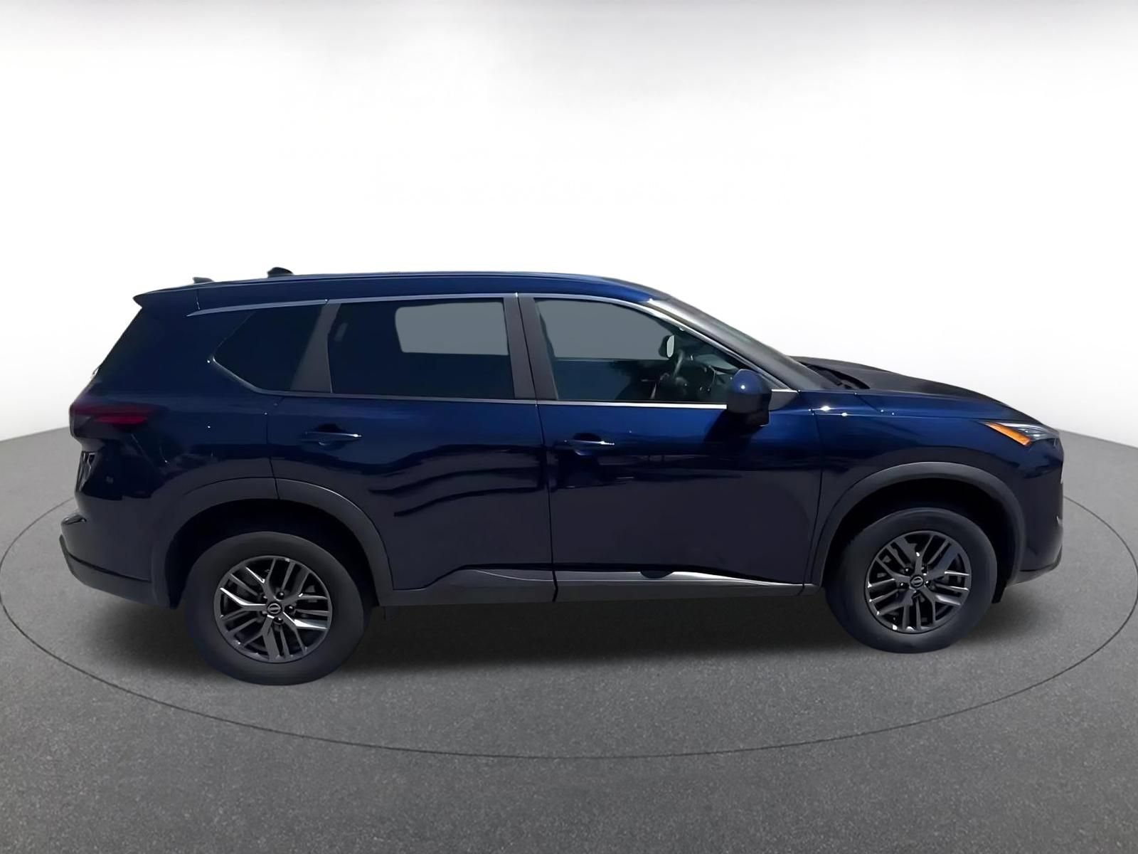 Used 2026 Nissan Rogue SV AWD/4WD image 16