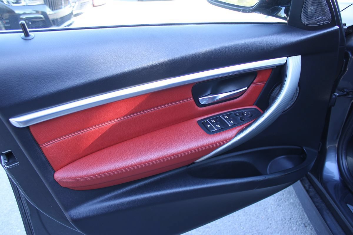 Used 2018 BMW 340i Sedan RWD image 9