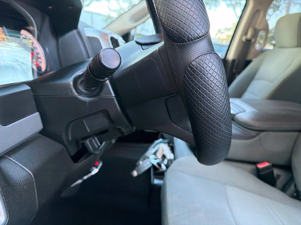 Used 2019 RAM 1500 Classic SLT AWD/4WD image 37