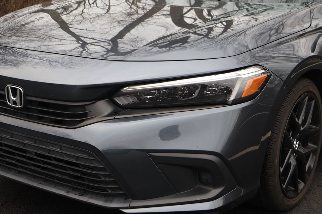 Used 2023 Honda Civic Sport image 3