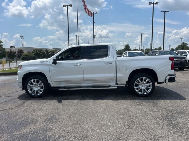 Used 2024 Chevrolet Silverado 1500 High Country w/ High Country Premium Package image 5