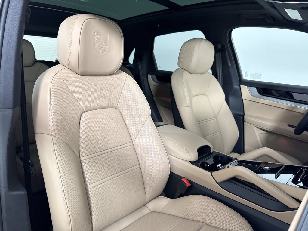 New 2026 Porsche Cayenne S AWD/4WD image 24