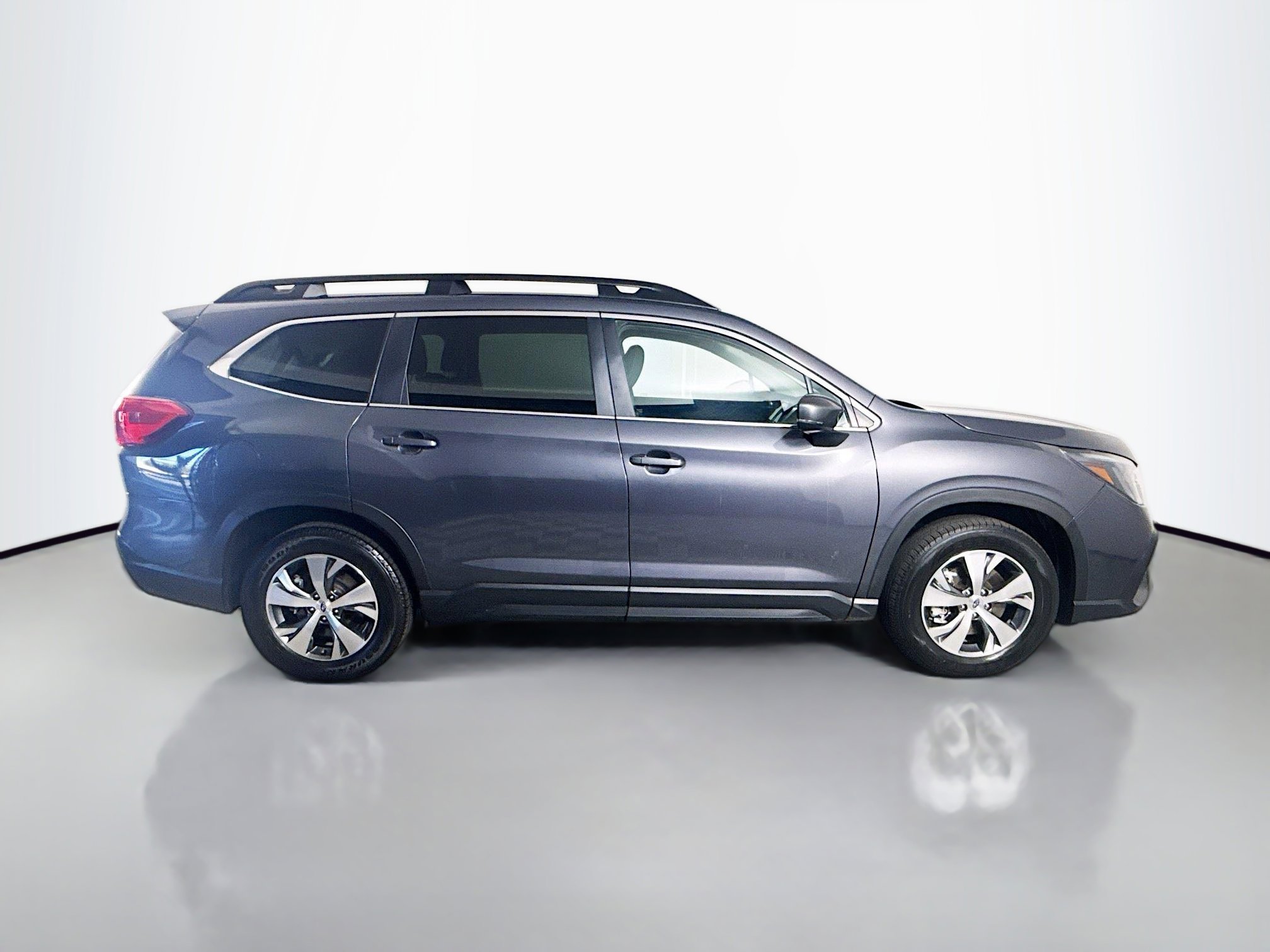 Used 2024 Subaru Ascent Premium w/ Convenience Package image 11
