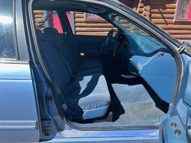 Used 1995 Ford Taurus GL image 24