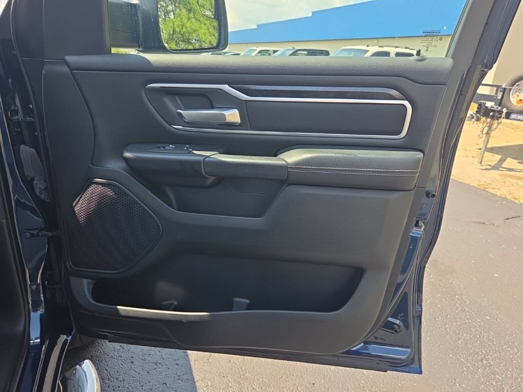 Used 2023 RAM 1500 Big Horn AWD/4WD image 15