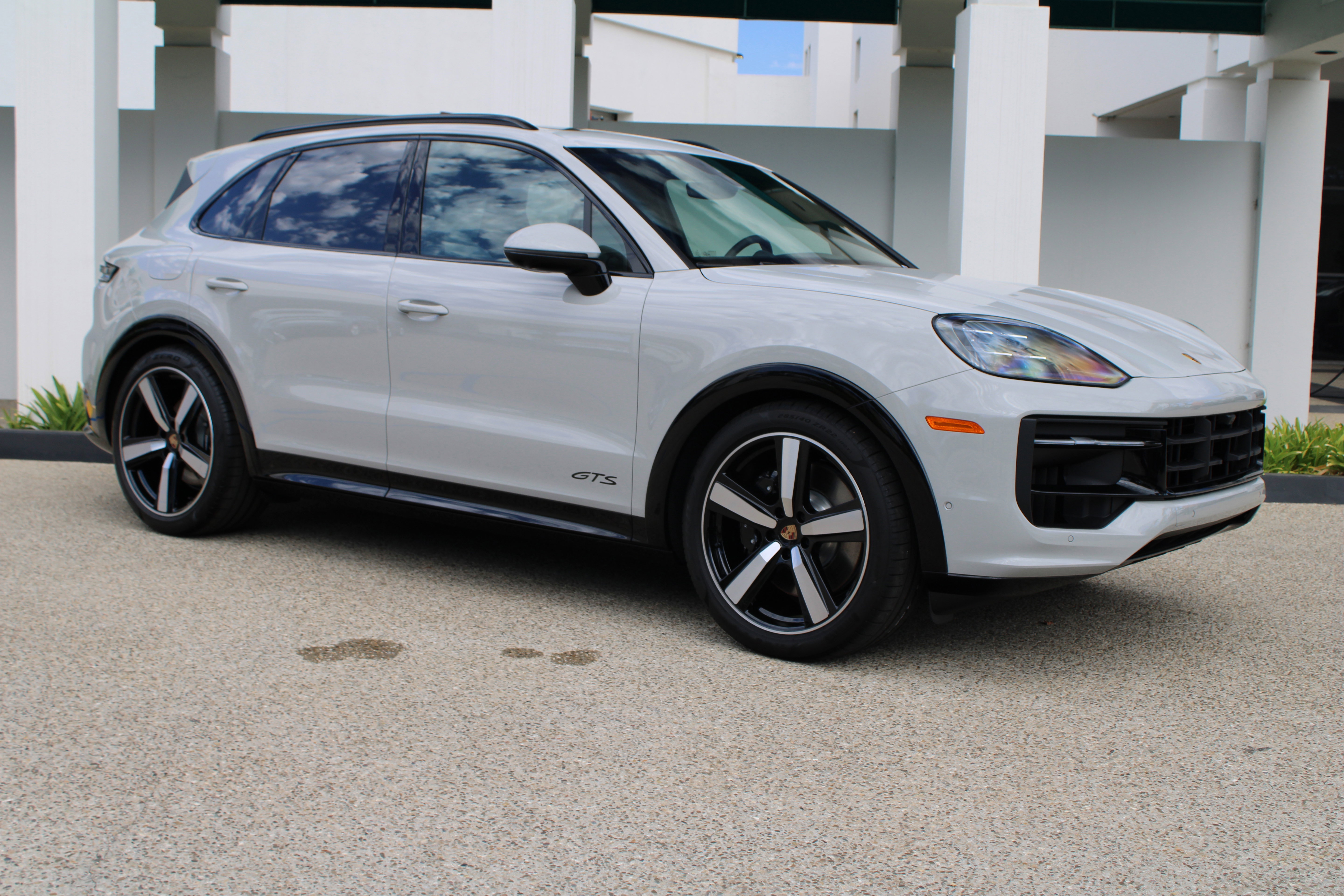 New 2026 Porsche Cayenne GTS image 9