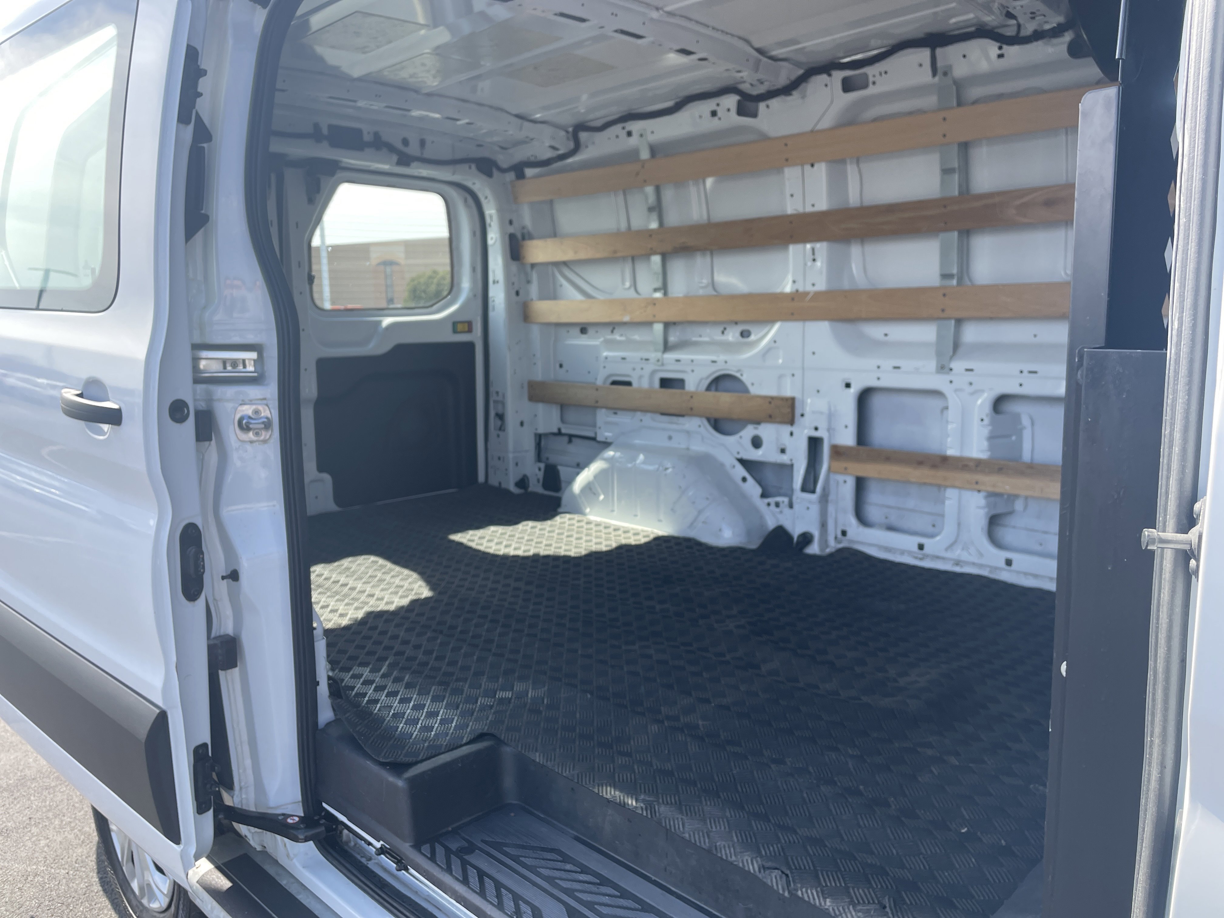 Used 2024 Ford Transit 250 Low Roof w/ Exterior Upgrade Package image 21