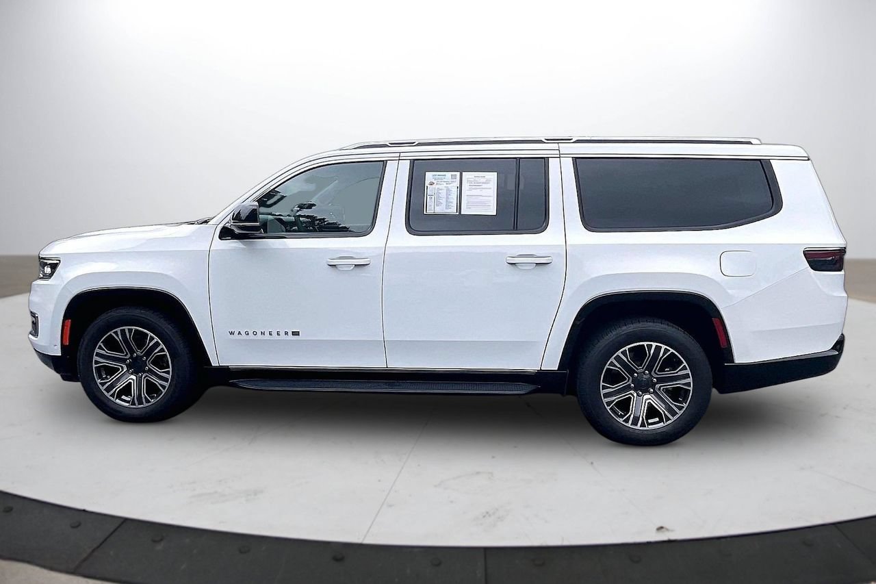 Certified 2024 Jeep Wagoneer L Series II w/ Flexible Seating Group AWD/4WD image 5