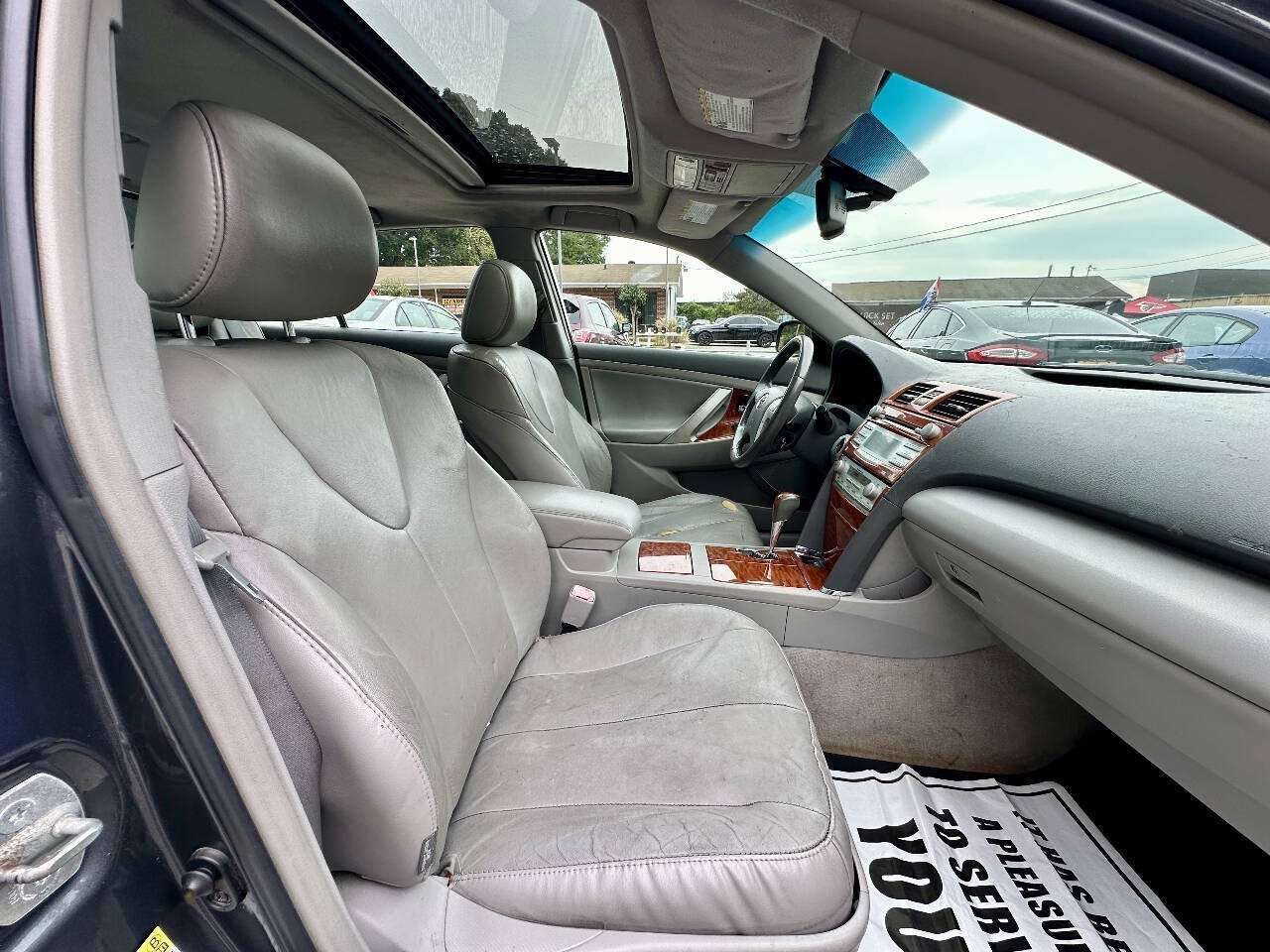 Used 2009 Toyota Camry XLE FWD image 18