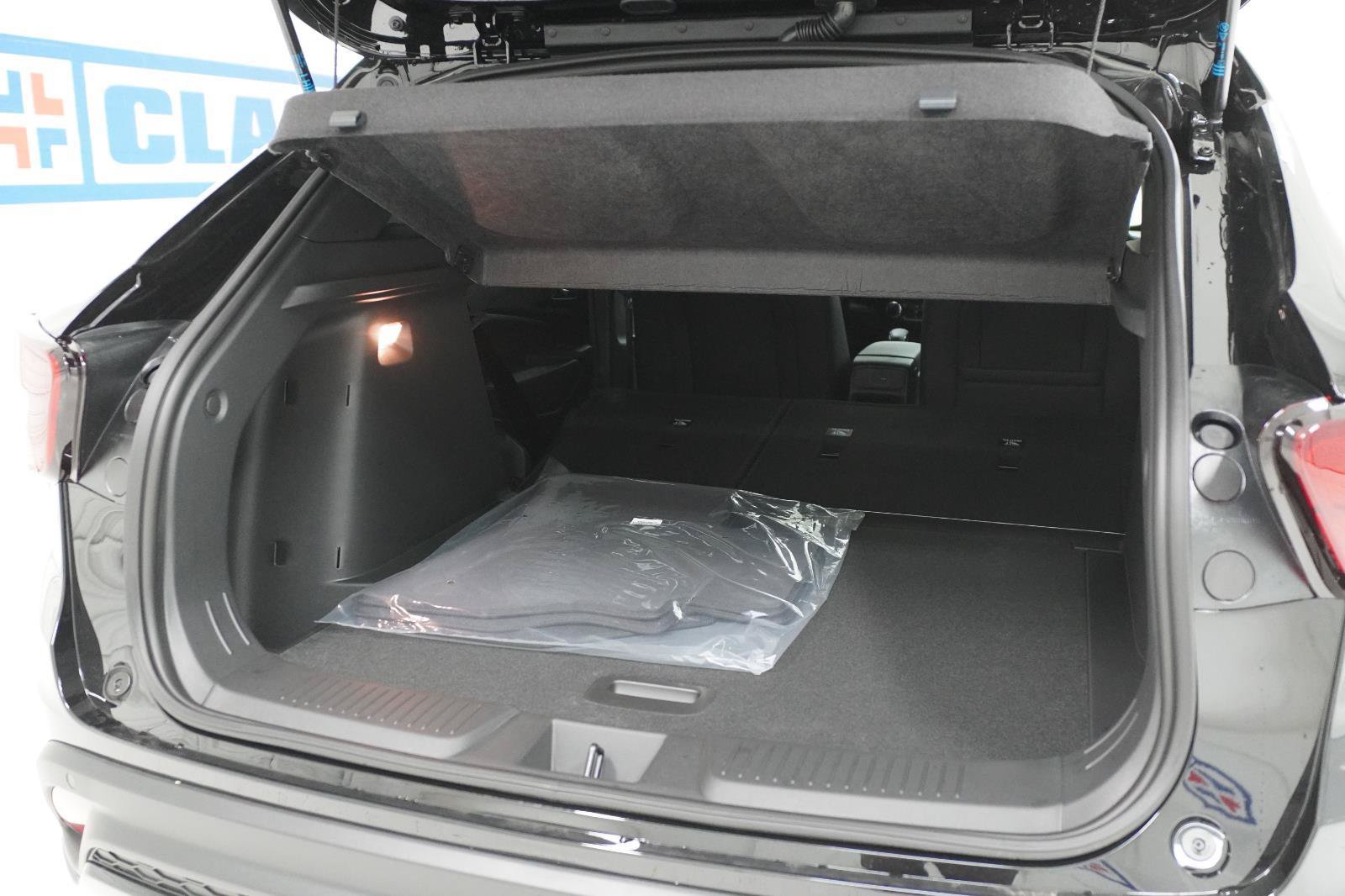 New 2026 Chevrolet Trax RS w/ Driver Confidence Package FWD image 7