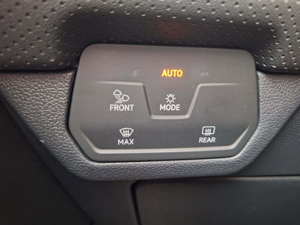 New 2026 Volkswagen Atlas SE image 12