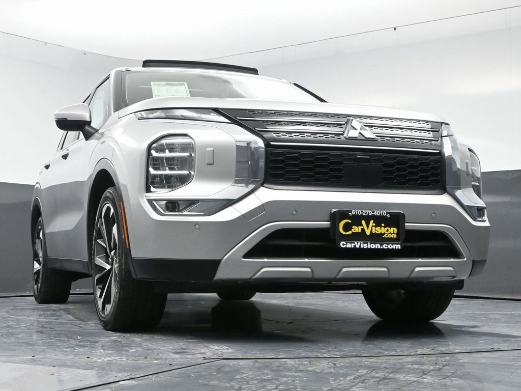 Used 2023 Mitsubishi Outlander SE image 50