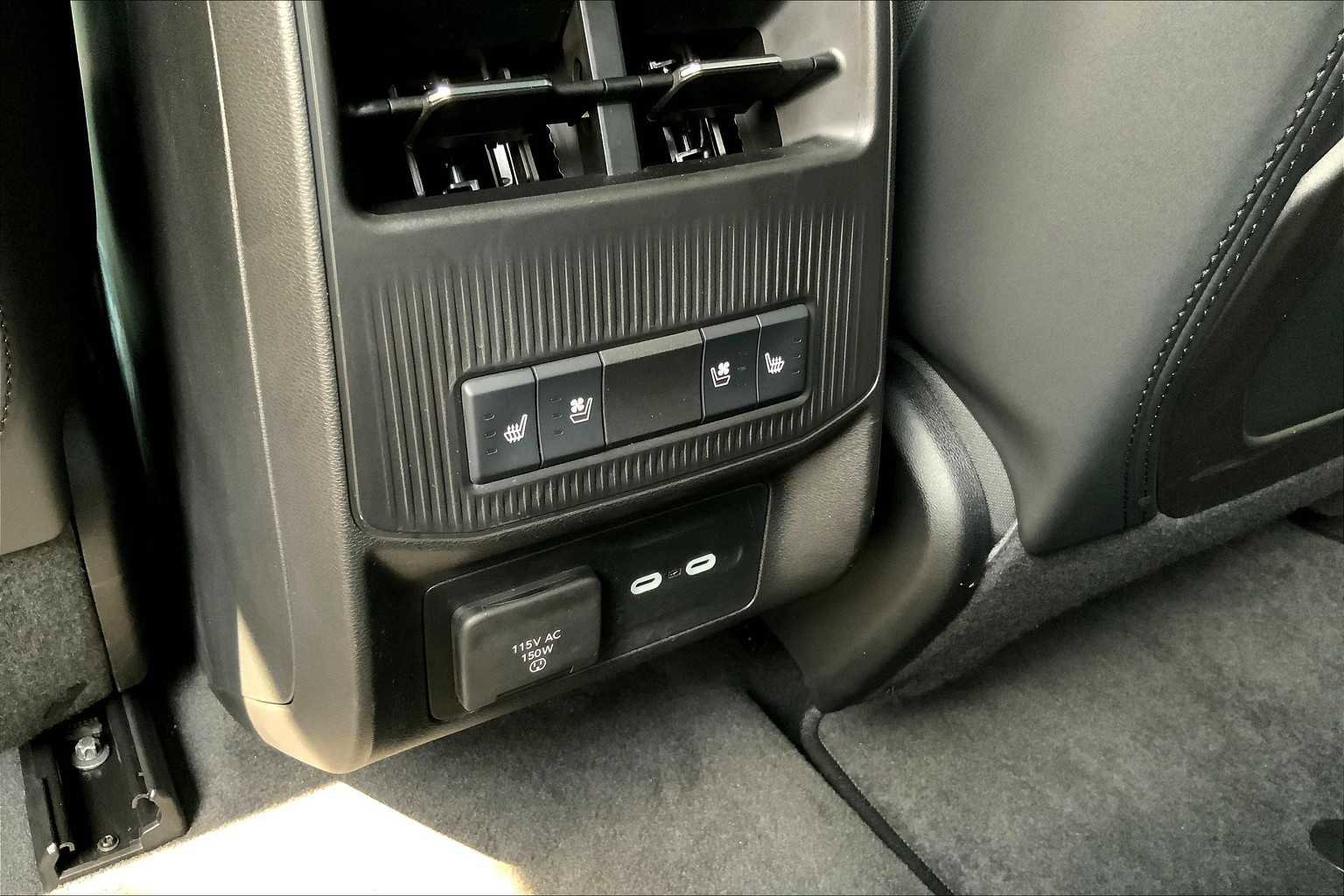 Used 2024 Jeep Wagoneer Launch Edition image 61