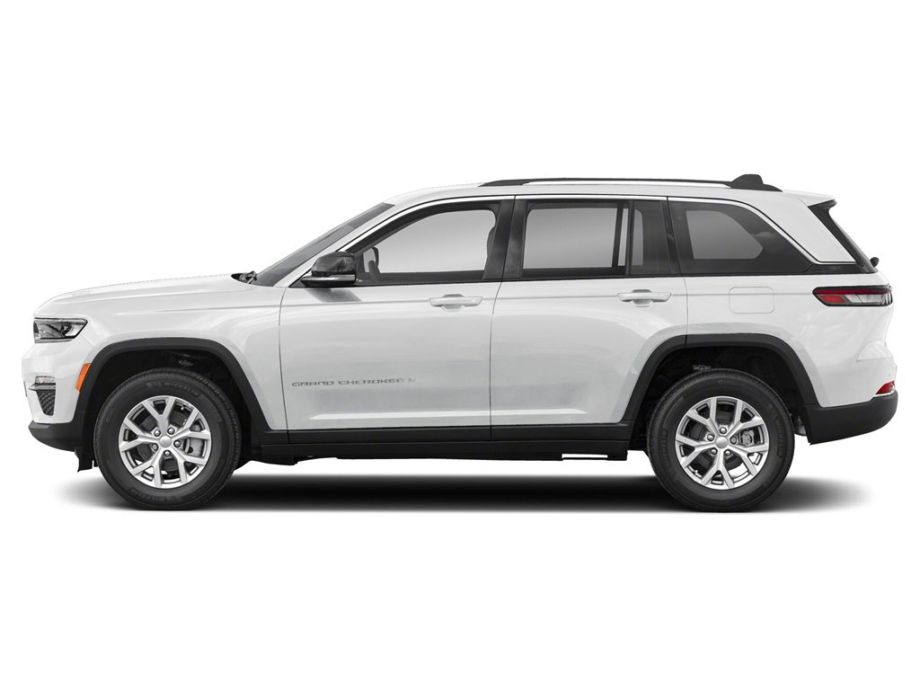 Used 2023 Jeep Grand Cherokee Altitude image 3