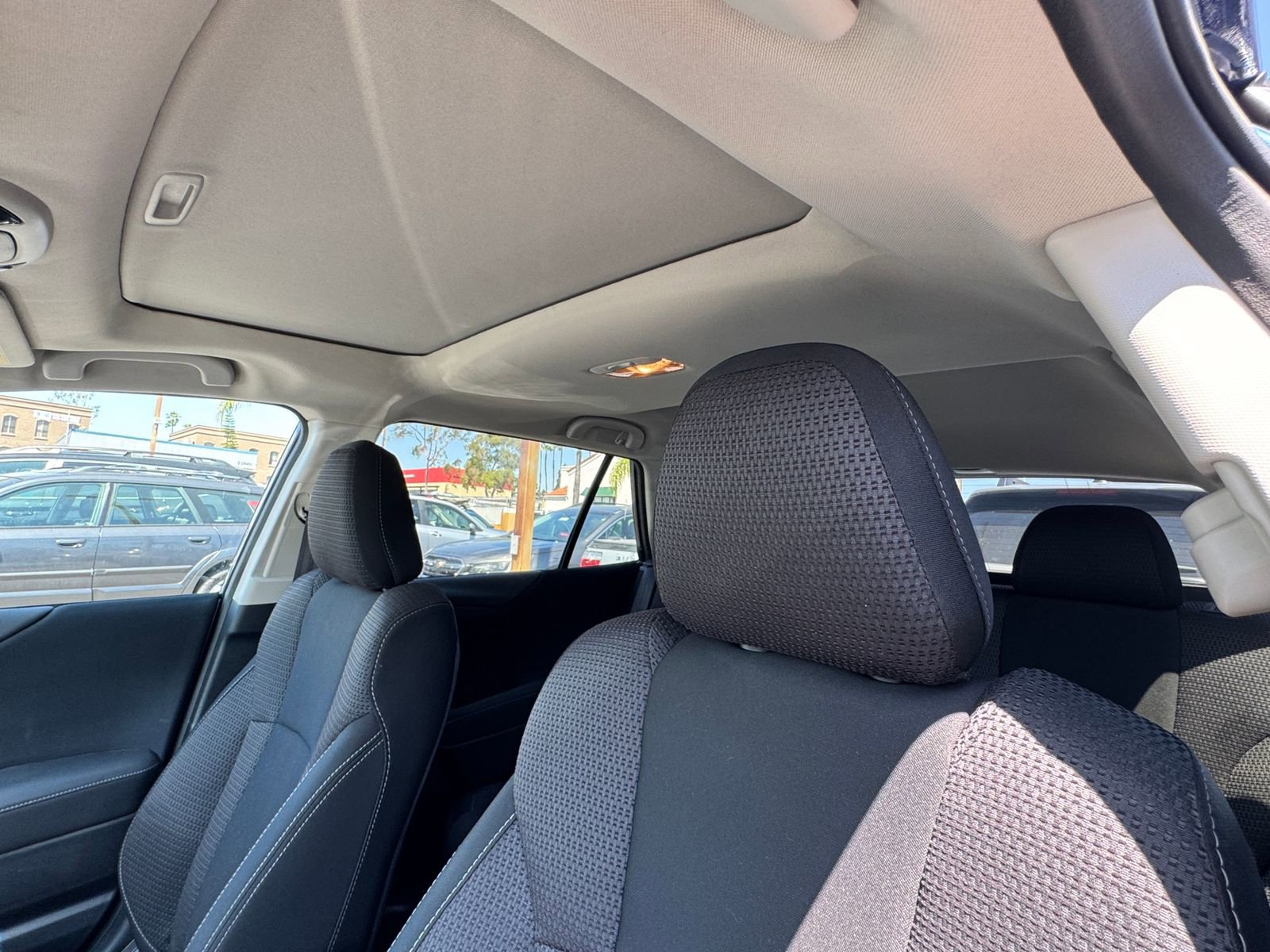 Used 2022 Subaru Outback Premium image 3