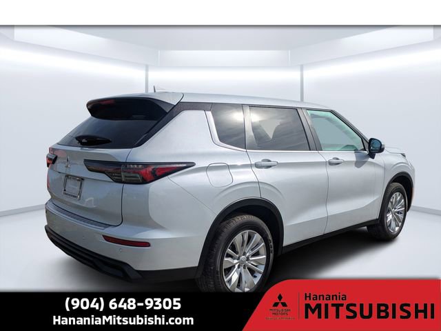Used 2025 Mitsubishi Outlander ES image 3