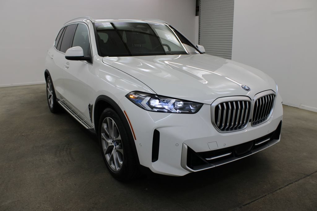 Used 2025 BMW X5 xDrive50e AWD/4WD image 6