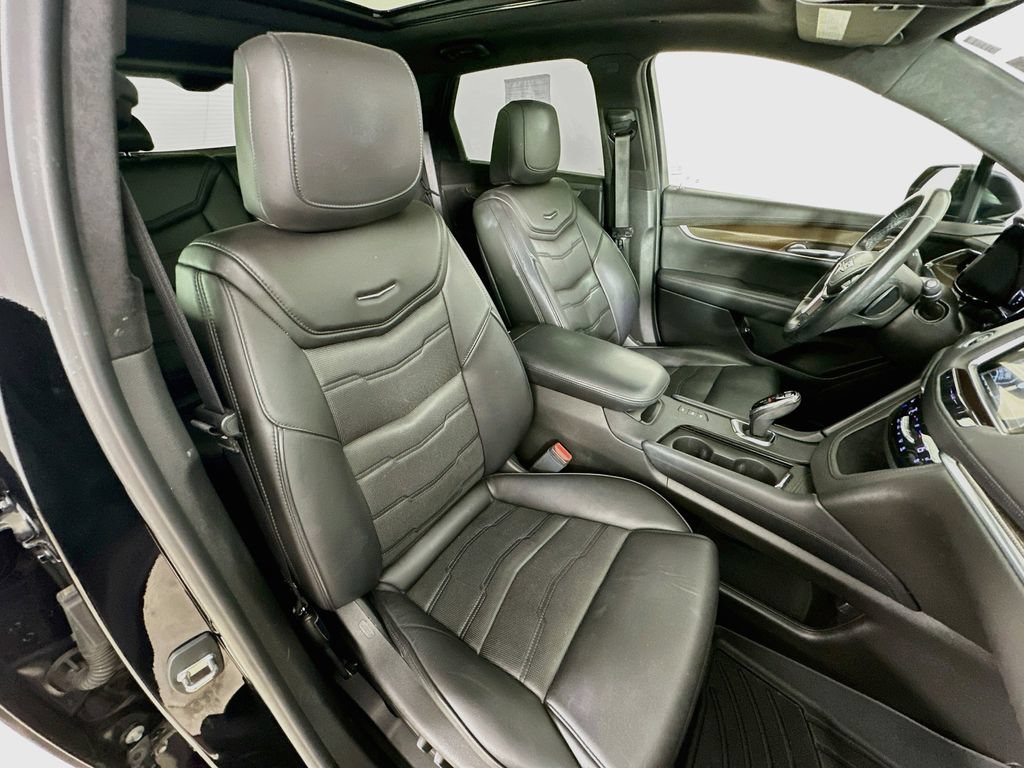 Used 2019 Cadillac XT5 Platinum AWD/4WD image 34