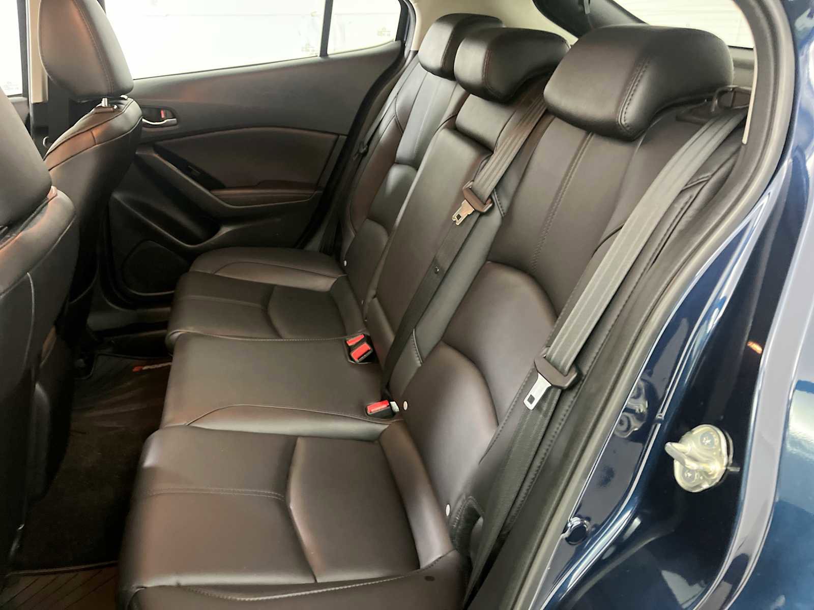 Used 2018 MAZDA MAZDA3 Touring image 24