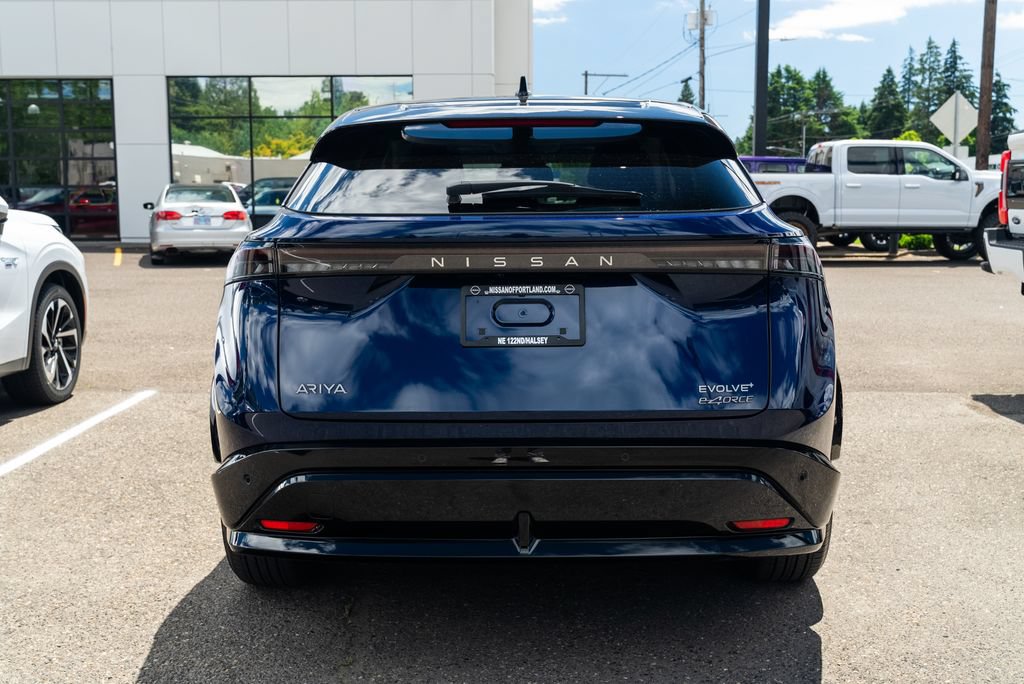 Used 2025 Nissan Ariya AWD image 5